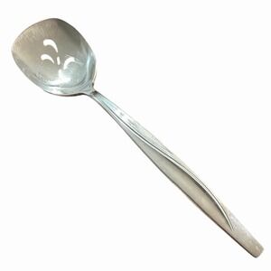 WM Rogers & Son International Silverplate Sea Spray Bon Bon Slotted Spoon